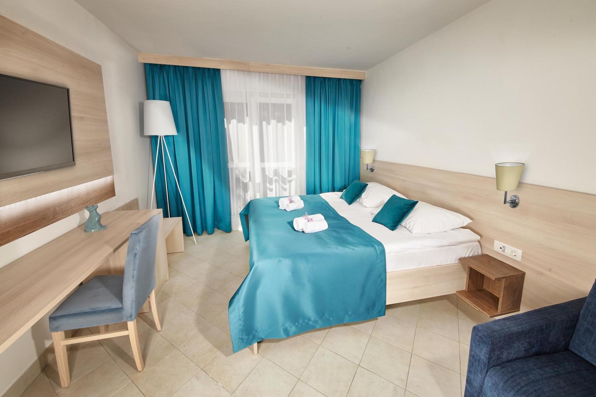 Villas - Hotel & Resort Adria Ankaran Exterior photo
